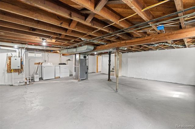1305 Huron Street, Flint, MI 48507