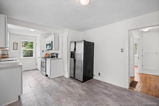 1305 Huron Street, Flint, MI 48507