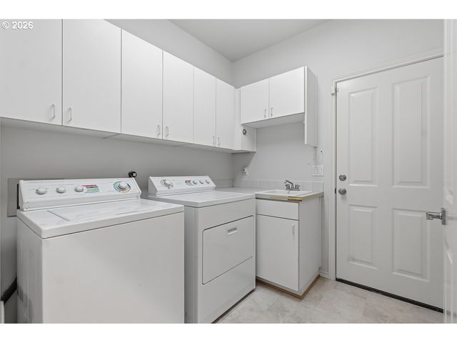 16860 Sw BLACKBERRY Ln, Beaverton, OR 97007