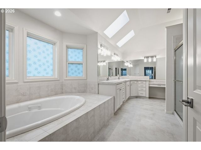 16860 Sw BLACKBERRY Ln, Beaverton, OR 97007