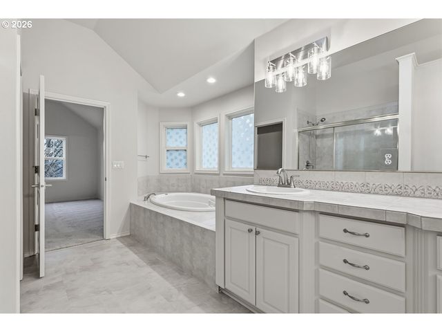 16860 Sw BLACKBERRY Ln, Beaverton, OR 97007