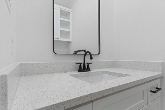 2806 Da Vince St, New Caney, TX 77357