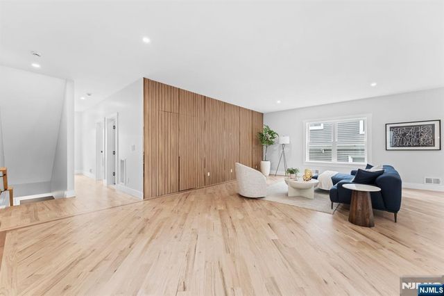 132 N 17th, East Orange, NJ 07017