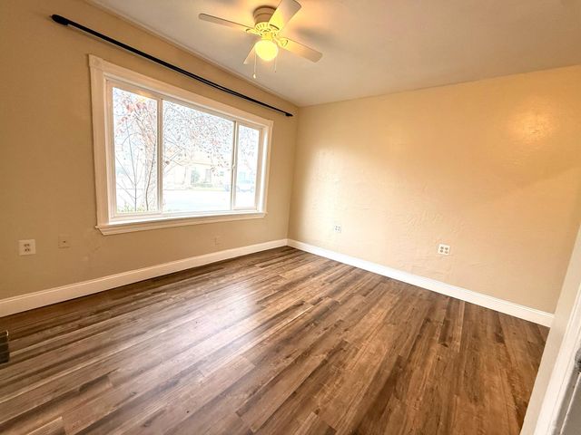 717 9th St, Marysville, CA 95901