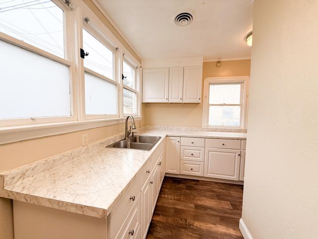 717 9th St, Marysville, CA 95901