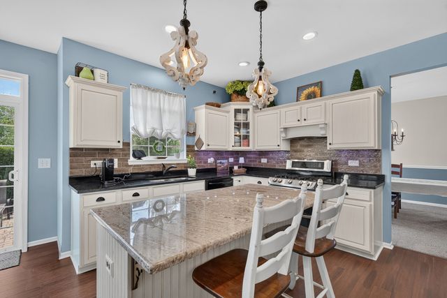 10761 Allegheny Pass, Huntley, IL 60142