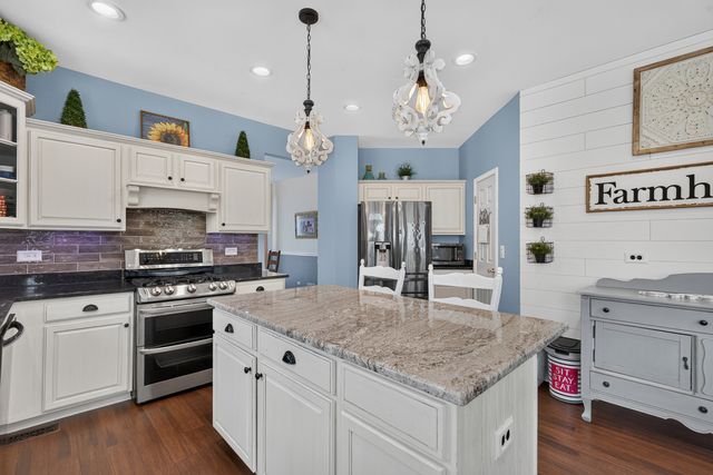 10761 Allegheny Pass, Huntley, IL 60142