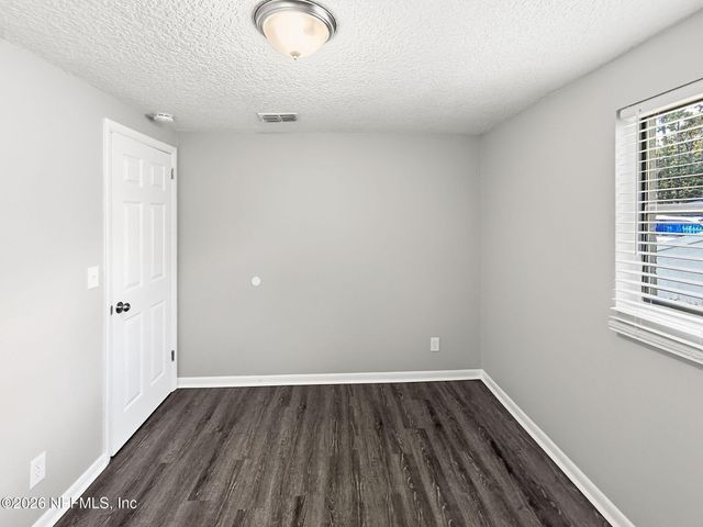 2633 TULSA Road N, Jacksonville, FL 32218