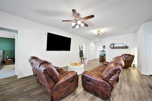 10021 Spring Creek Road, Cleveland, TX 77327