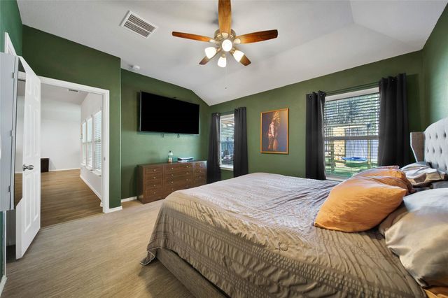 10021 Spring Creek Road, Cleveland, TX 77327