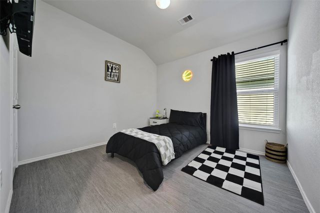 10021 Spring Creek Road, Cleveland, TX 77327