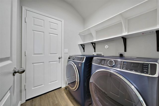 10021 Spring Creek Road, Cleveland, TX 77327