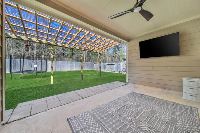 10021 Spring Creek Road, Cleveland, TX 77327