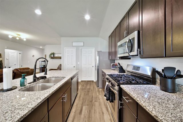 10021 Spring Creek Road, Cleveland, TX 77327