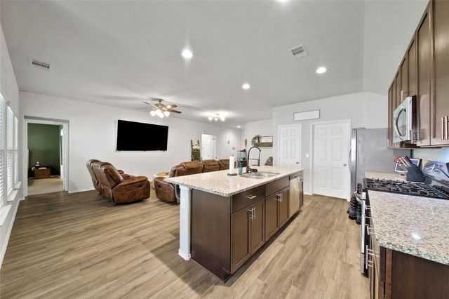 10021 Spring Creek Road, Cleveland, TX 77327