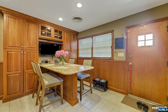 167 Paterson Avenue, Hasbrouck Heights, NJ 07604