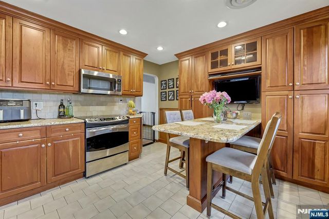 167 Paterson Avenue, Hasbrouck Heights, NJ 07604