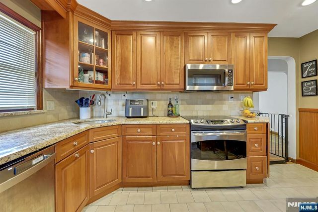 167 Paterson Avenue, Hasbrouck Heights, NJ 07604