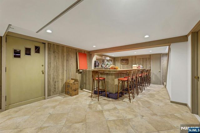 167 Paterson Avenue, Hasbrouck Heights, NJ 07604