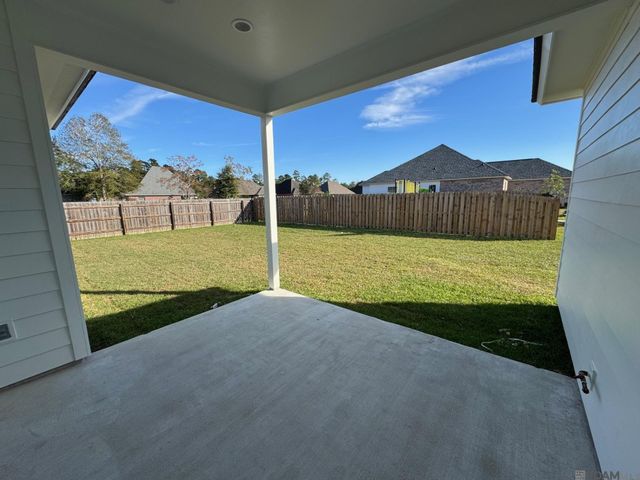 35201 Cane Market Rd, Denham Springs, LA 70706