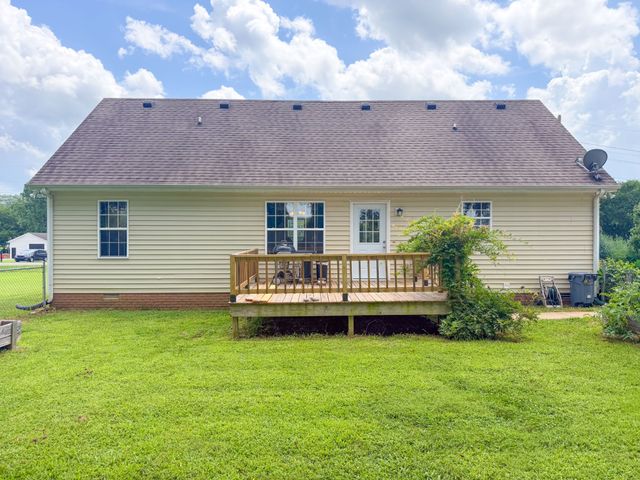 265 Sagewood Dr, Pulaski, TN 38478