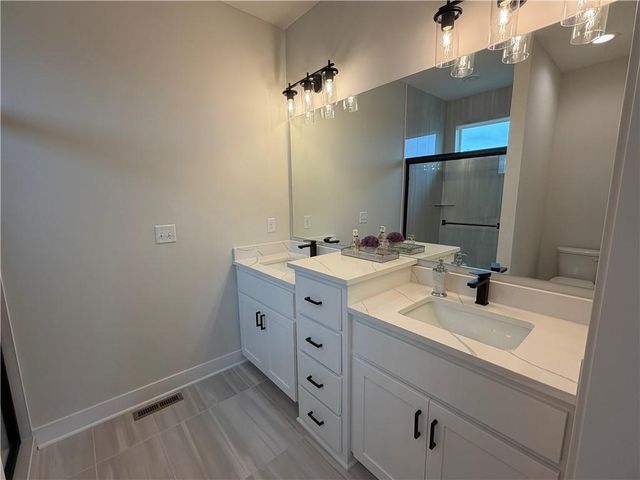 1642 N 157th Terrace, Basehor, KS 66007