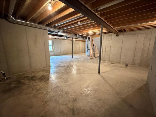 1642 N 157th Terrace, Basehor, KS 66007