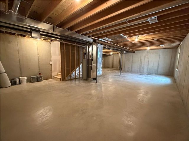 1642 N 157th Terrace, Basehor, KS 66007