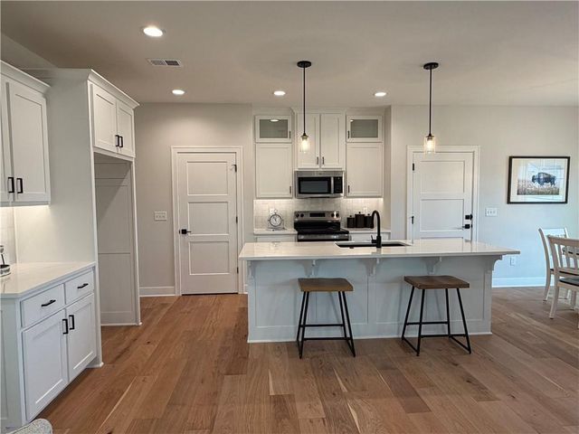1642 N 157th Terrace, Basehor, KS 66007
