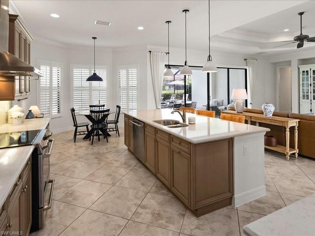 3428 Atlantic CIR, Naples, FL 34119