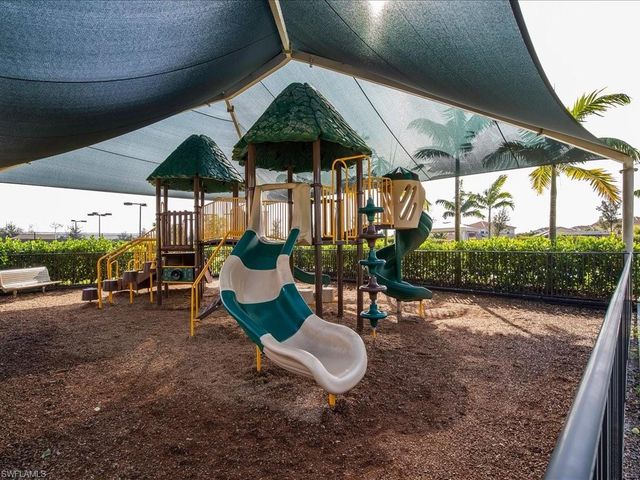 3428 Atlantic CIR, Naples, FL 34119