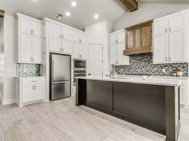 8012 NW 152nd Terrace, Edmond, OK 73013