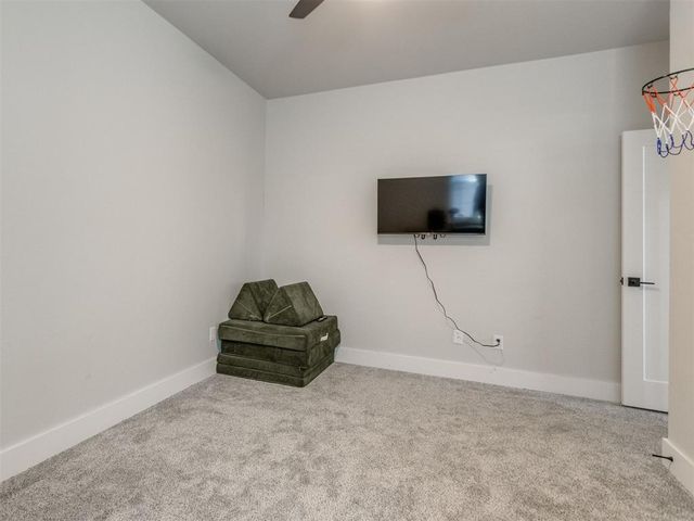 8012 NW 152nd Terrace, Edmond, OK 73013