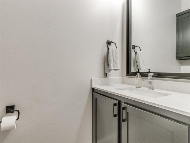 8012 NW 152nd Terrace, Edmond, OK 73013