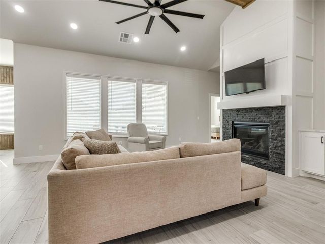 8012 NW 152nd Terrace, Edmond, OK 73013