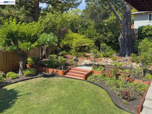 3255 Sweet Dr, Lafayette, CA 94549