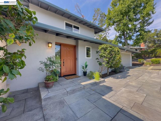 3255 Sweet Dr, Lafayette, CA 94549