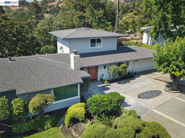 3255 Sweet Dr, Lafayette, CA 94549