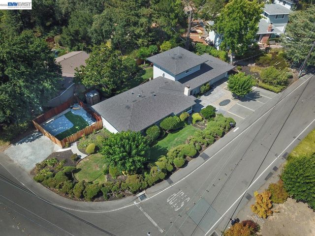 3255 Sweet Dr, Lafayette, CA 94549