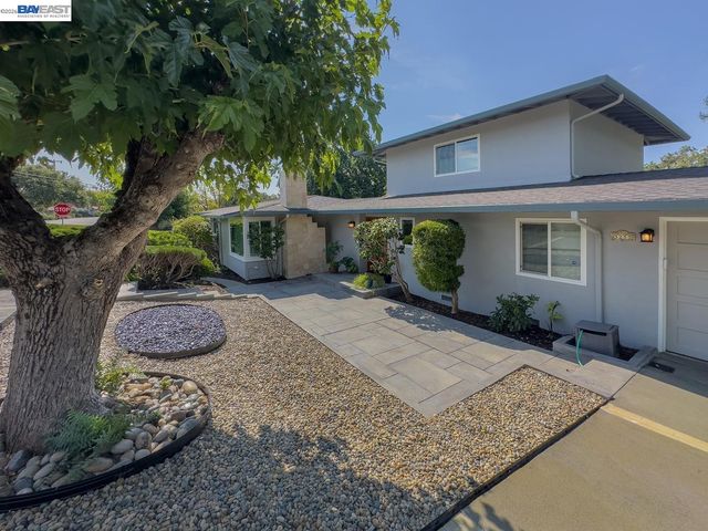 3255 Sweet Dr, Lafayette, CA 94549