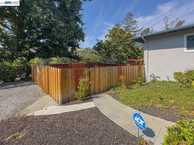 3255 Sweet Dr, Lafayette, CA 94549
