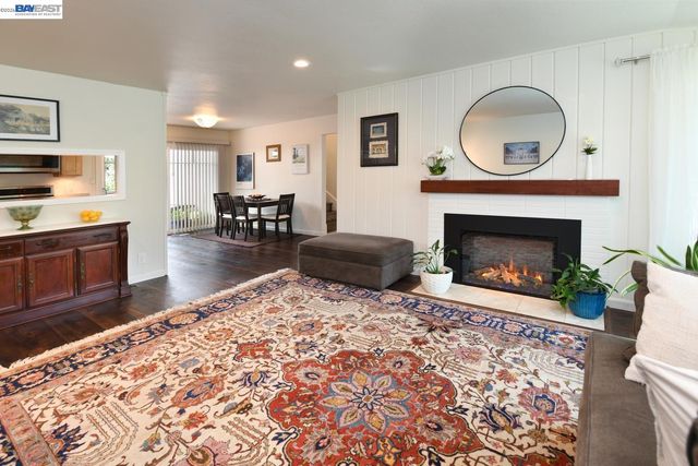 3255 Sweet Dr, Lafayette, CA 94549