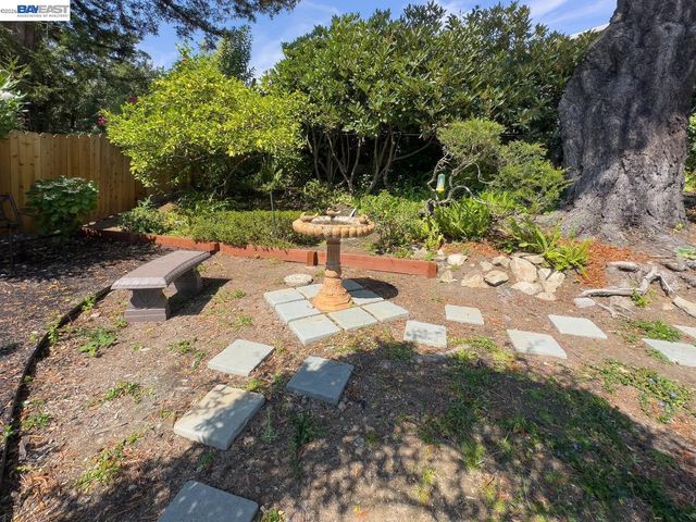 3255 Sweet Dr, Lafayette, CA 94549