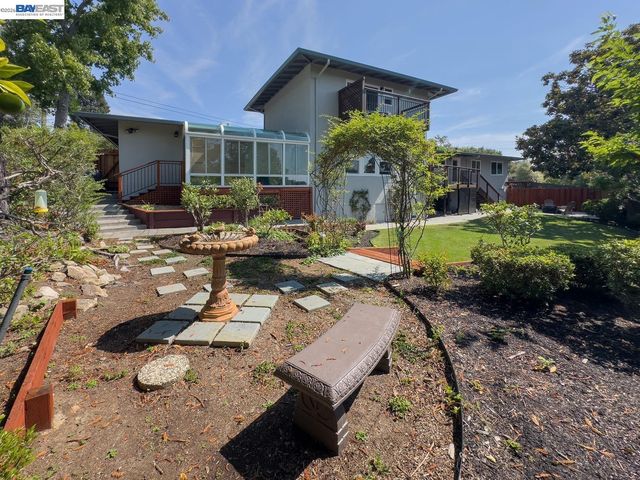 3255 Sweet Dr, Lafayette, CA 94549