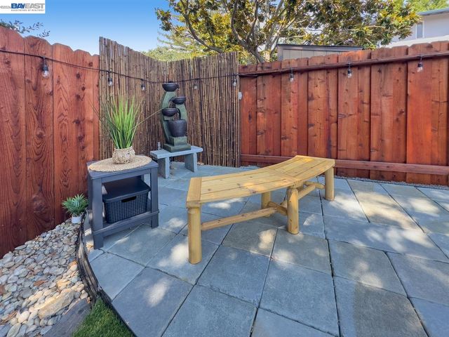 3255 Sweet Dr, Lafayette, CA 94549