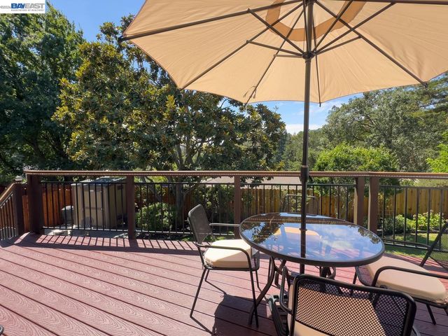 3255 Sweet Dr, Lafayette, CA 94549