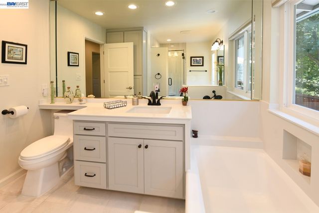 3255 Sweet Dr, Lafayette, CA 94549