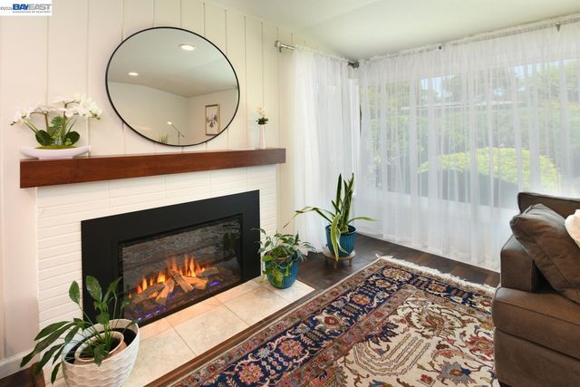 3255 Sweet Dr, Lafayette, CA 94549