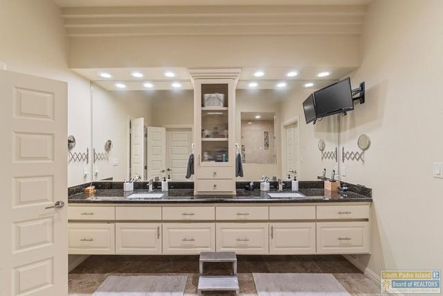 3002 Pinehurst Dr., Harlingen, TX 78550