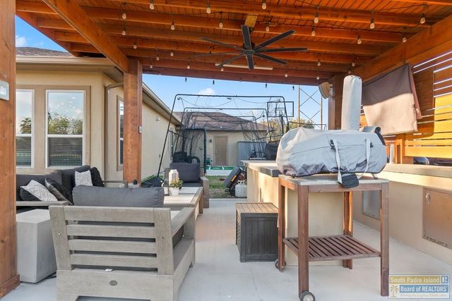 3002 Pinehurst Dr., Harlingen, TX 78550